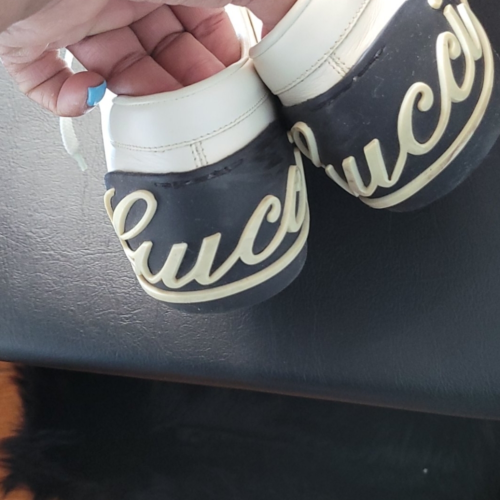 Sneakers - Picture 2 of 10